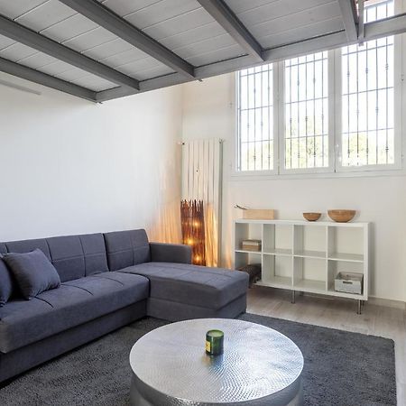 Navigli-Duomo Exclusive Design Loft Su Due Piani Con Wifi Apartment Milan Bagian luar foto