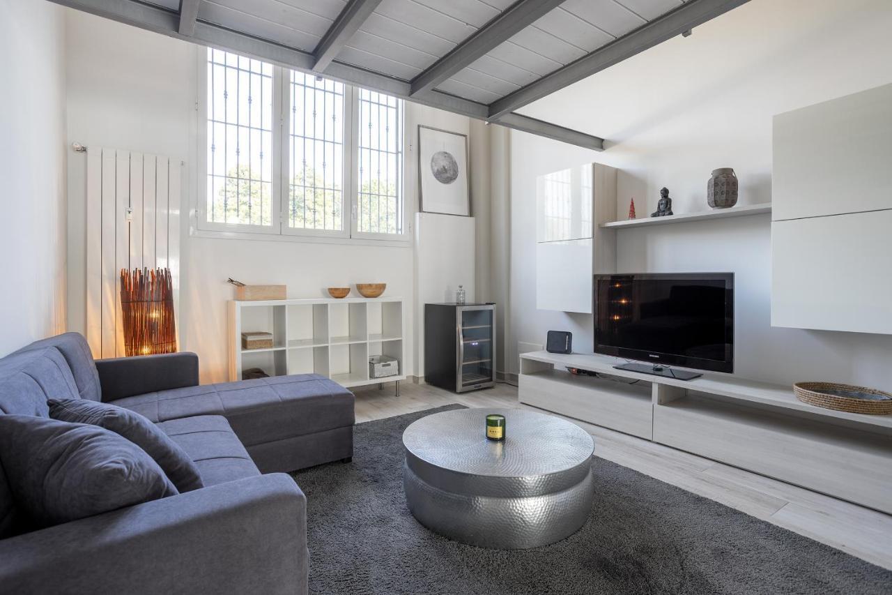 Navigli-Duomo Exclusive Design Loft Su Due Piani Con Wifi Apartment Milan Bagian luar foto