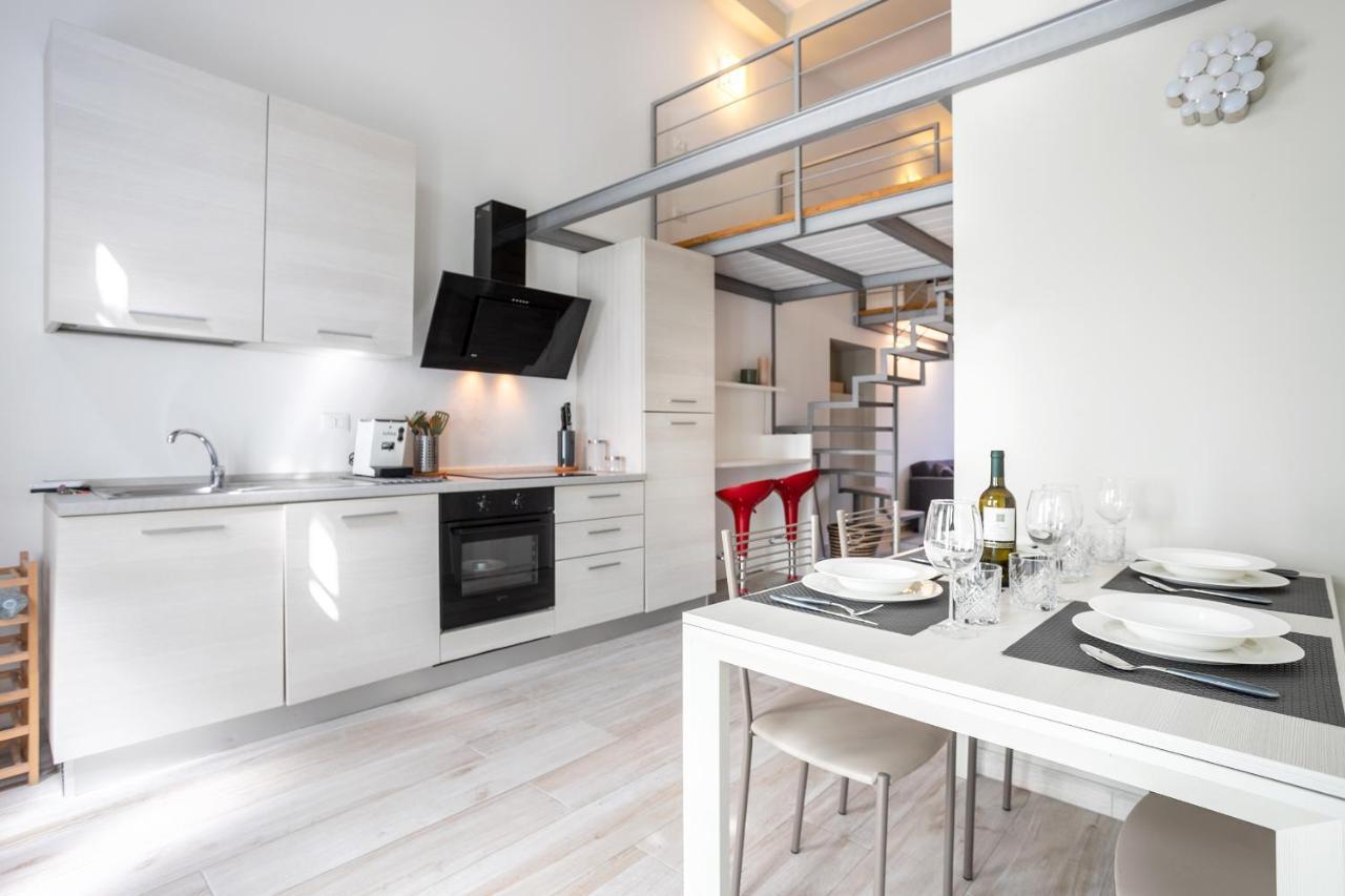Navigli-Duomo Exclusive Design Loft Su Due Piani Con Wifi Apartment Milan Bagian luar foto